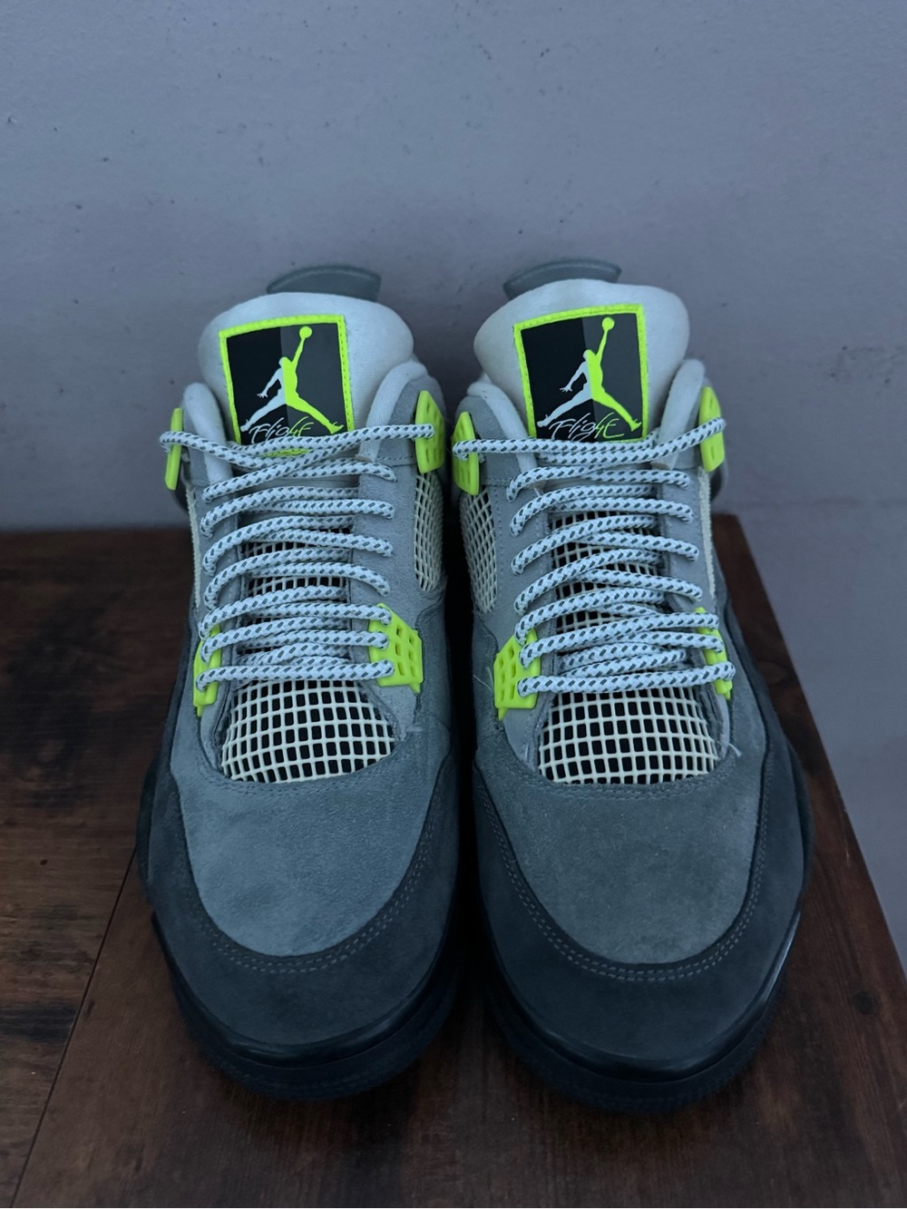 Jordan 4 neon 95